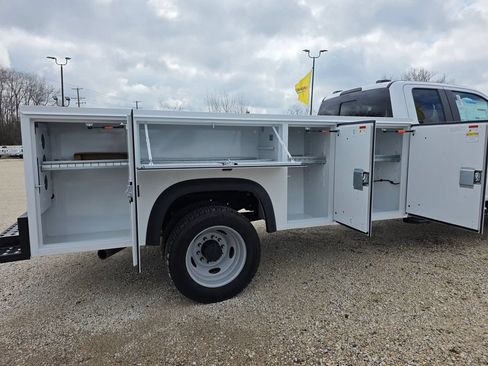 New 2026 Ford F550 4x4 Supercab Super Duty image 20