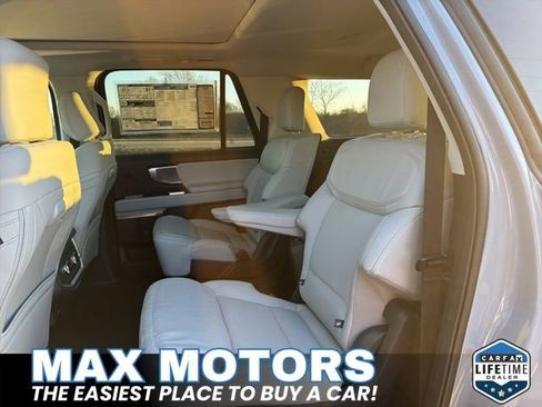 New 2025 Ford Expedition Max Platinum w/ Driver's Package image 18