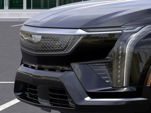 New 2025 Cadillac Optiq Sport 2 w/ LPO, ONYX Package image 37