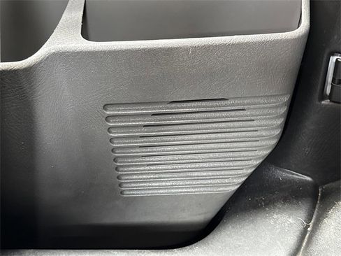 Used 2019 GMC Savana 3500 Extended image 20