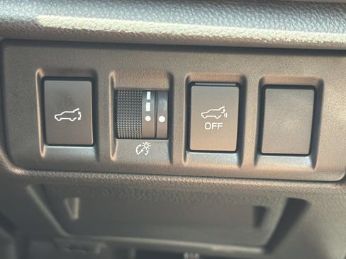 Certified 2025 Subaru Outback Onyx Edition AWD/4WD image 26