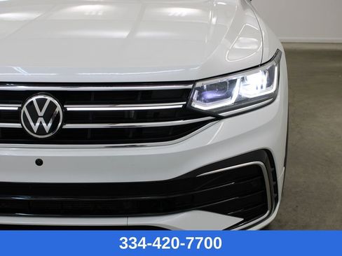 Certified 2022 Volkswagen Tiguan SEL R-Line image 7