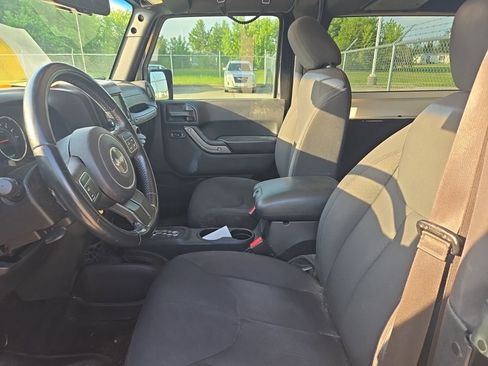 Used 2015 Jeep Wrangler Sport w/ Quick Order Package 24S AWD/4WD image 7