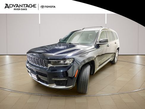 Used 2023 Jeep Grand Cherokee L Summit w/ Advanced Protech Group IV AWD/4WD image 4