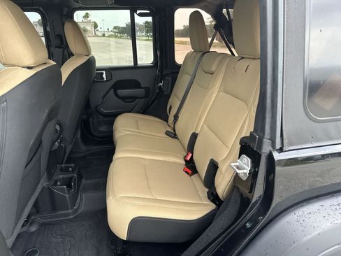 Certified 2022 Jeep Wrangler Unlimited Sport AWD/4WD image 21