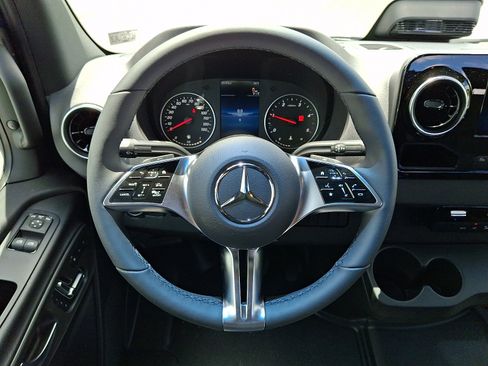 Used 2026 Mercedes-Benz Sprinter 2500 image 19