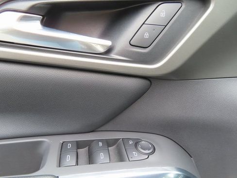 Used 2025 Chevrolet Traverse LT AWD/4WD image 11