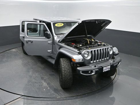 Used 2020 Jeep Gladiator Overland image 41