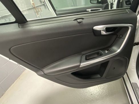 Used 2017 Volvo S60 T5 Inscription w/ Convenience Package image 7