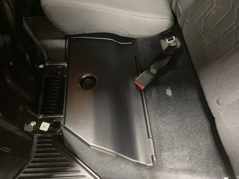 Used 2019 Toyota Tacoma TRD Off-Road AWD/4WD image 23