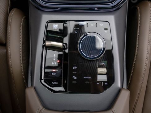 Certified 2025 BMW X3 xDrive30i image 18