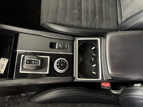 Used 2024 Mitsubishi Outlander SE image 31