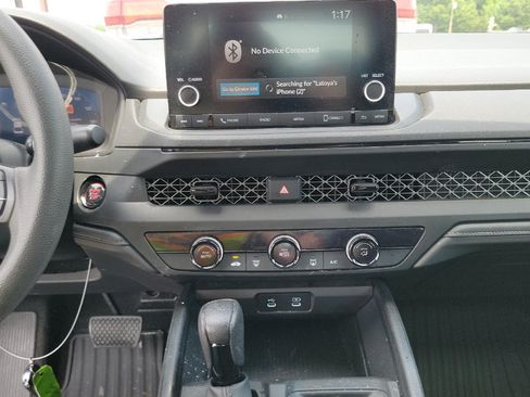 Used 2023 Honda Accord LX image 11