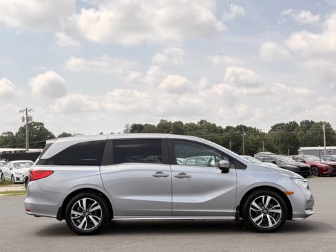 Used 2023 Honda Odyssey Touring image 7