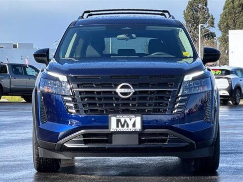 New 2026 Nissan Pathfinder SV image 9