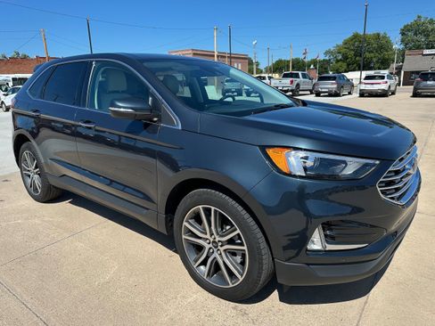 Used 2024 Ford Edge Titanium w/ Class II Trailer Tow Package image 8
