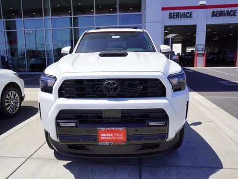 New 2026 Toyota 4Runner TRD Sport Premium AWD/4WD image 4