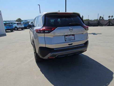 Used 2023 Nissan Rogue SL w/ SL Premium Package FWD image 7
