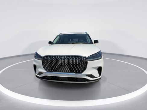 New 2026 Lincoln Aviator AWD image 4