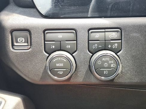 Used 2026 Chevrolet Silverado 3500 LT w/ Trail Boss Package AWD/4WD image 21