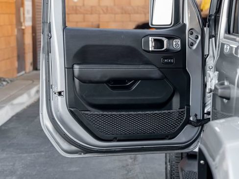 Used 2021 Jeep Wrangler Unlimited Sahara w/ Cold Weather Group AWD/4WD image 14