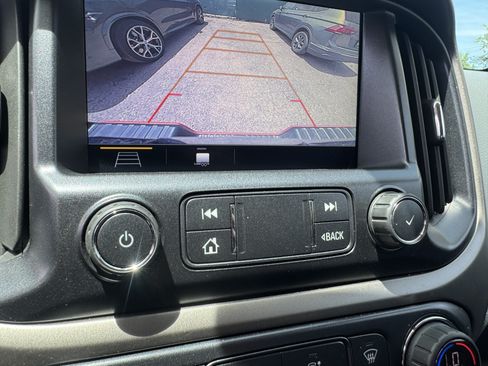 Used 2019 Chevrolet Colorado Z71 AWD/4WD image 34
