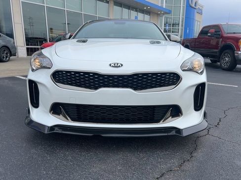 Used 2020 Kia Stinger GT-Line w/ Sun & Sound Package image 3