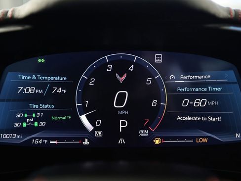 Used 2023 Chevrolet Corvette Stingray Premium Cpe w/ Z51 Performance Package RWD image 17