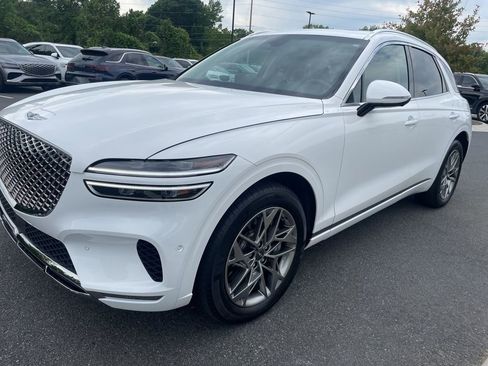 Used 2023 Genesis GV70 2.5T w/ Advanced Package AWD/4WD image 2