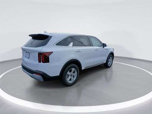 New 2026 Kia Sorento LX image 8