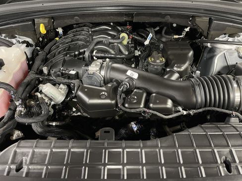 Used 2023 Jeep Grand Cherokee Limited w/ Trailer Tow Prep Group (B) image 16