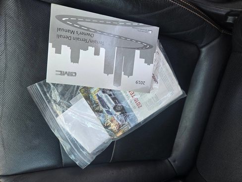 Used 2019 GMC Terrain SLT image 30