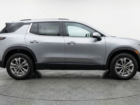 Used 2025 Chevrolet Equinox LT image 11