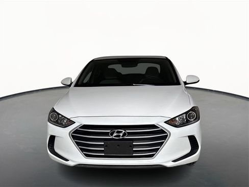 Used 2018 Hyundai Elantra SEL image 2