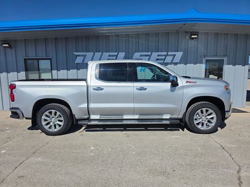 Used 2021 Chevrolet Silverado 1500 LTZ image 5
