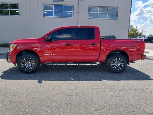 Used 2023 Nissan Titan SV AWD/4WD image 6