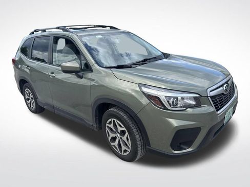 Used 2020 Subaru Forester Premium AWD/4WD image 3