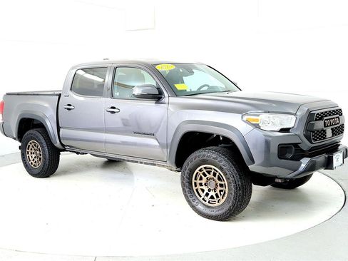 Used 2023 Toyota Tacoma 4x4 Double Cab w/ Trail Edition image 7