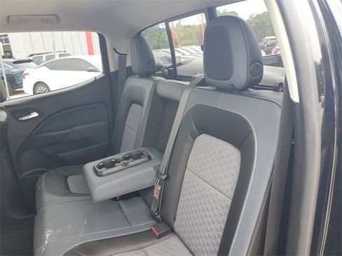 Used 2019 Chevrolet Colorado Z71 image 11