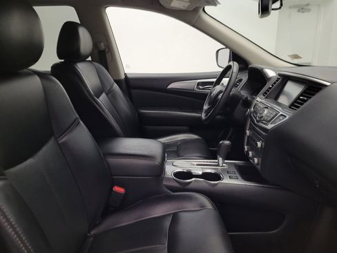 Used 2020 Nissan Pathfinder SL FWD image 21