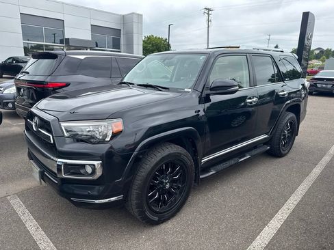 Used 2018 Toyota 4Runner Limited AWD/4WD image 4