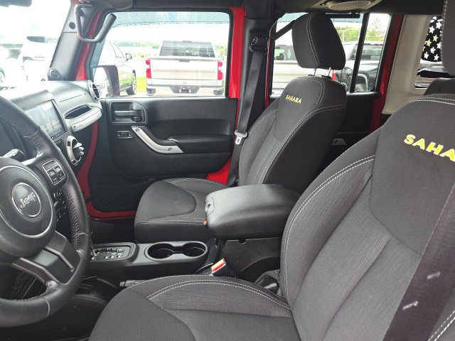Used 2014 Jeep Wrangler Unlimited Sahara w/ Connectivity Group AWD/4WD image 18