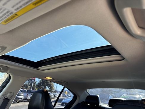 Used 2019 INFINITI Q50 Luxe w/ All Weather Package (L93) image 10