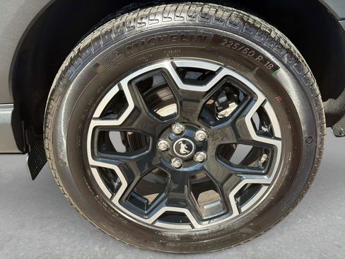 Used 2025 Ford Bronco Sport Outer Banks w/ Outer Banks Tech Package+ AWD/4WD image 12