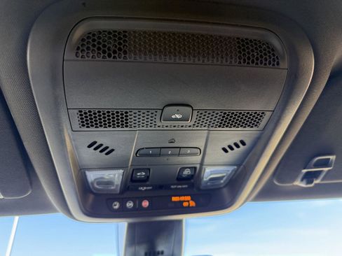 Certified 2021 Cadillac XT6 Premium Luxury image 19