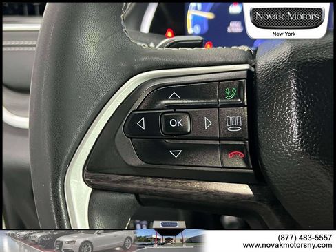 Used 2023 Jeep Grand Cherokee Limited w/ Luxury Tech Group II AWD/4WD image 23