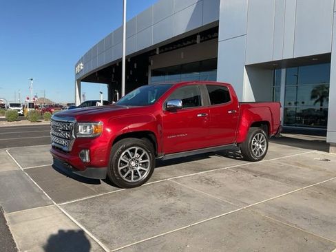 Used 2021 GMC Canyon Denali image 2