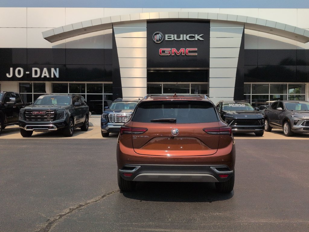 Used 2021 Buick Envision Essence w/ Technology Package I AWD/4WD image 6