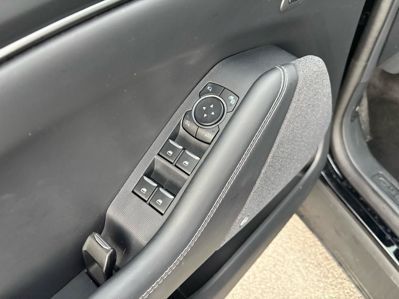 Used 2025 Ford Mustang Mach-E Premium RWD image 11