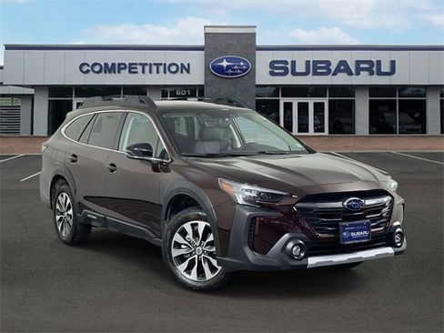 Used 2025 Subaru Outback Limited image 1
